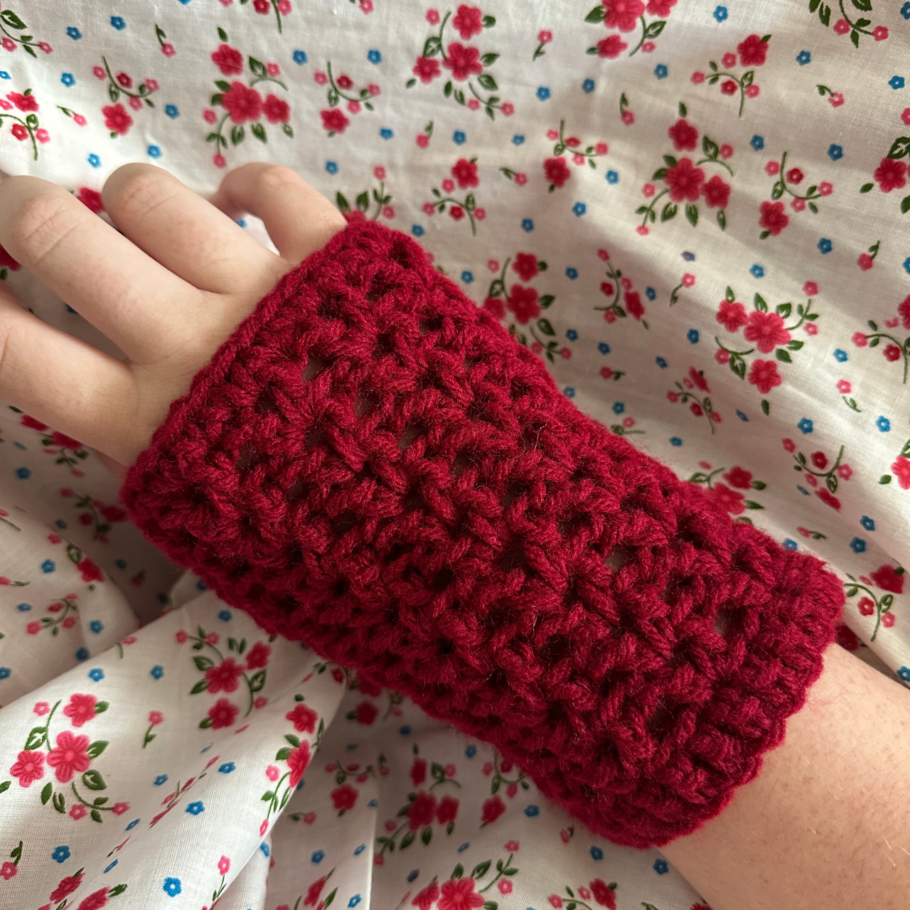 Mesh Wrist Warmer Crochet Pattern