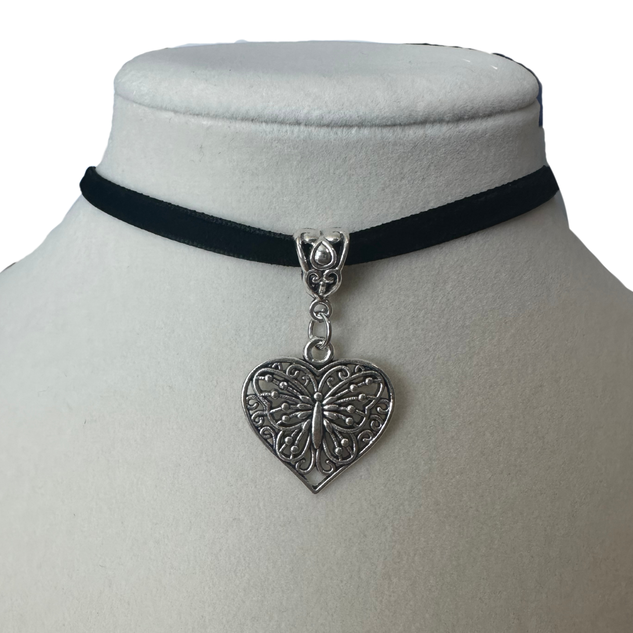 Heart Velvet Choker