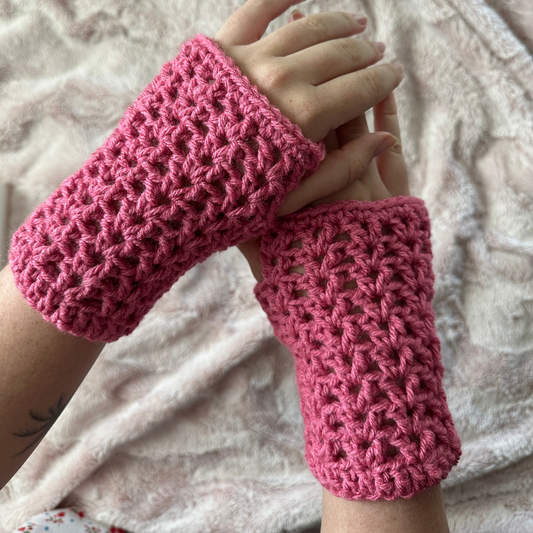 Mesh Wrist Warmer Crochet Pattern